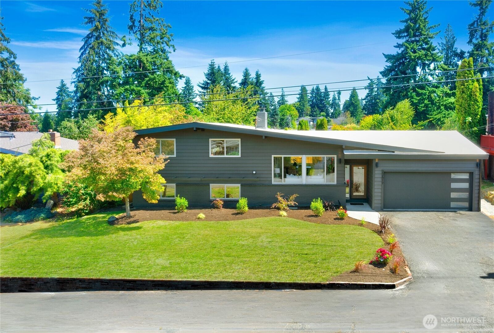 Property Photo: 22517 87th Avenue W WA 98026