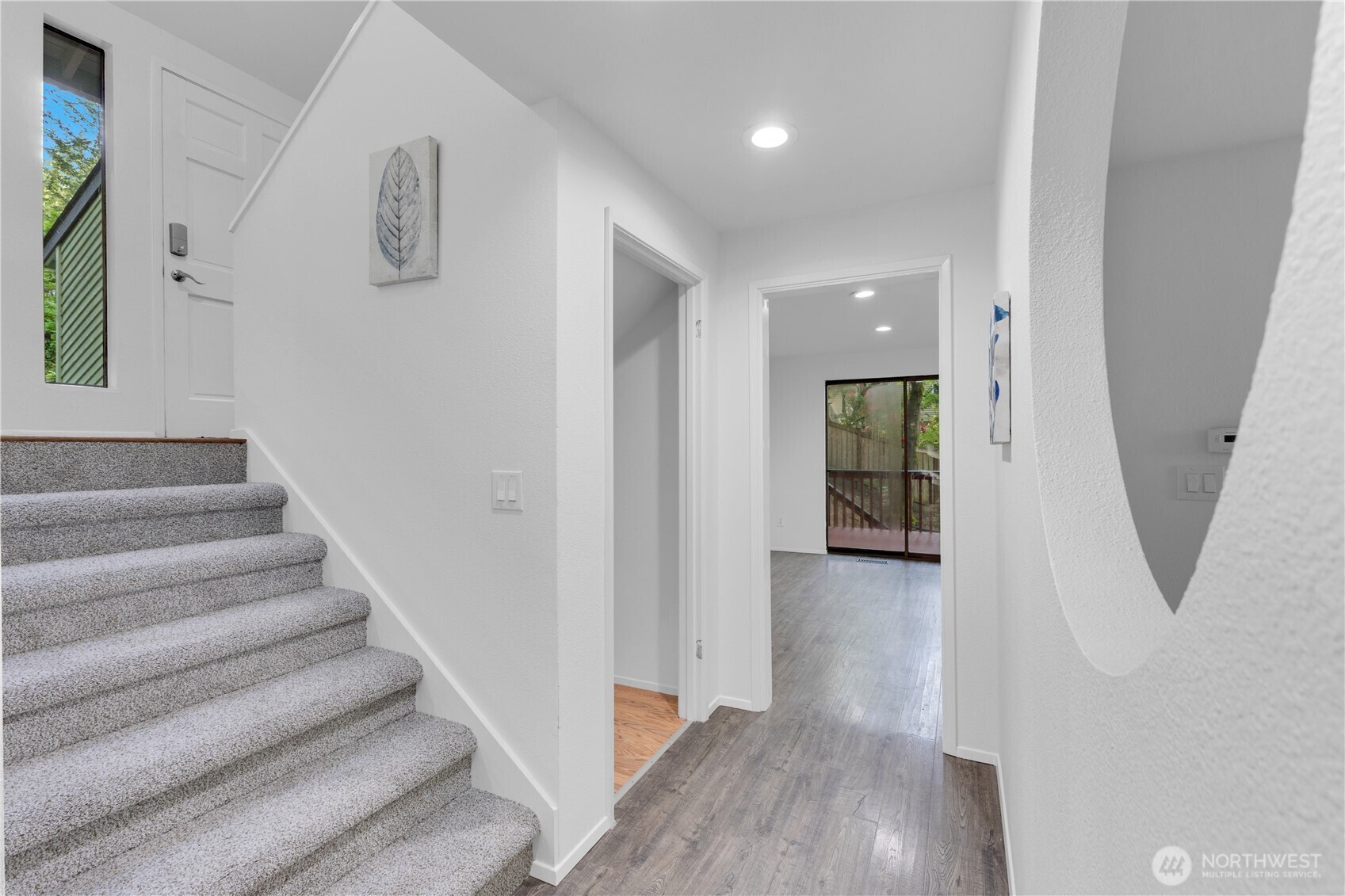 Property Photo: 21827 4th Avenue SE WA 98021