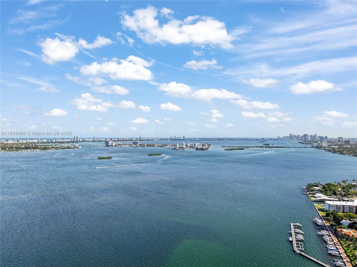 Property Photo:  11111 Biscayne Blvd 15F  FL 33181 
