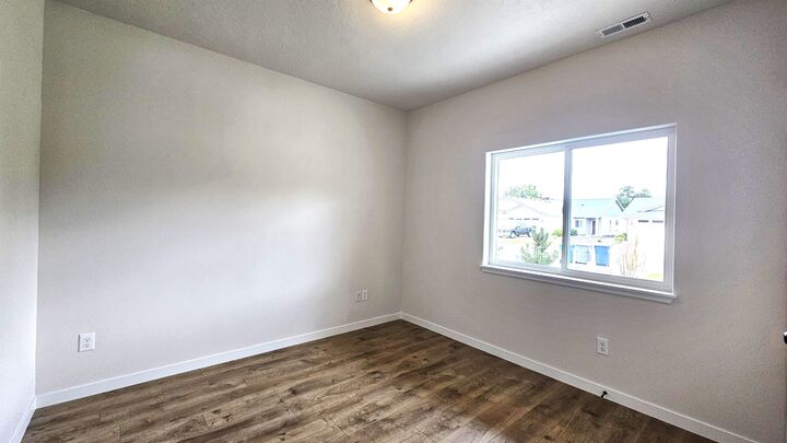 Property Photo:  8101 E Baldwin Ave  WA 99212 