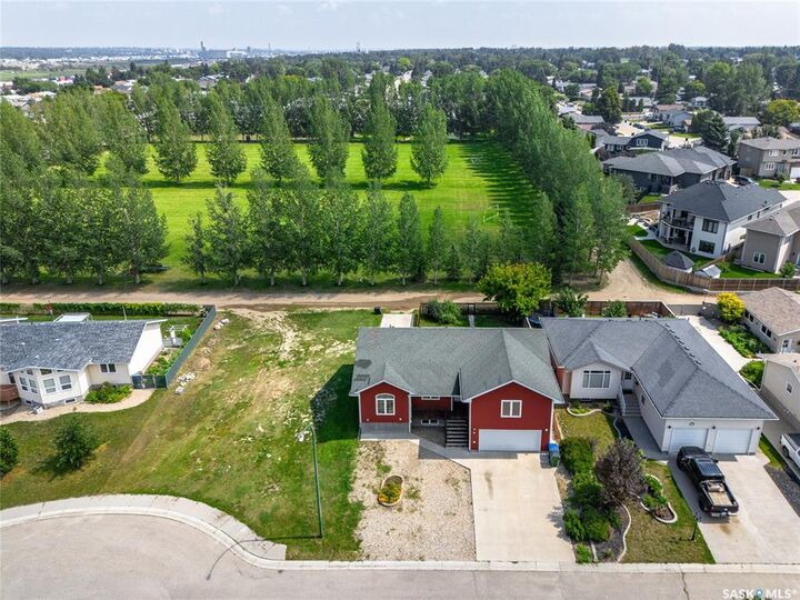 Property Photo:  30 Carrington Drive  SK S6K 1C2 