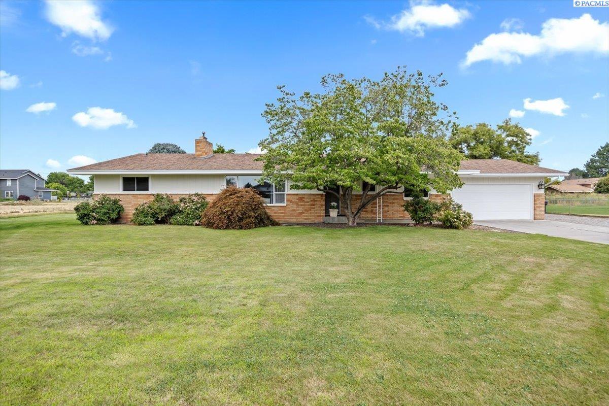 10121 W Court St  Pasco WA 99301 photo
