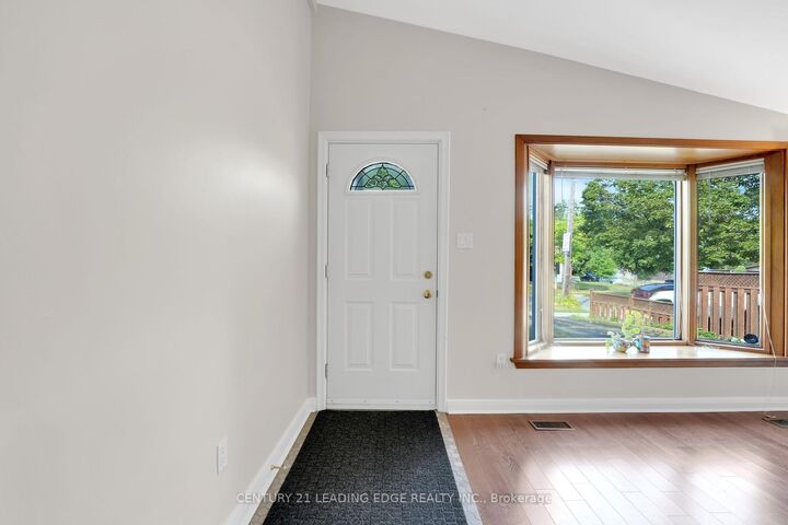 Property Photo: 36 Benshire Drive ON M1H 1M3