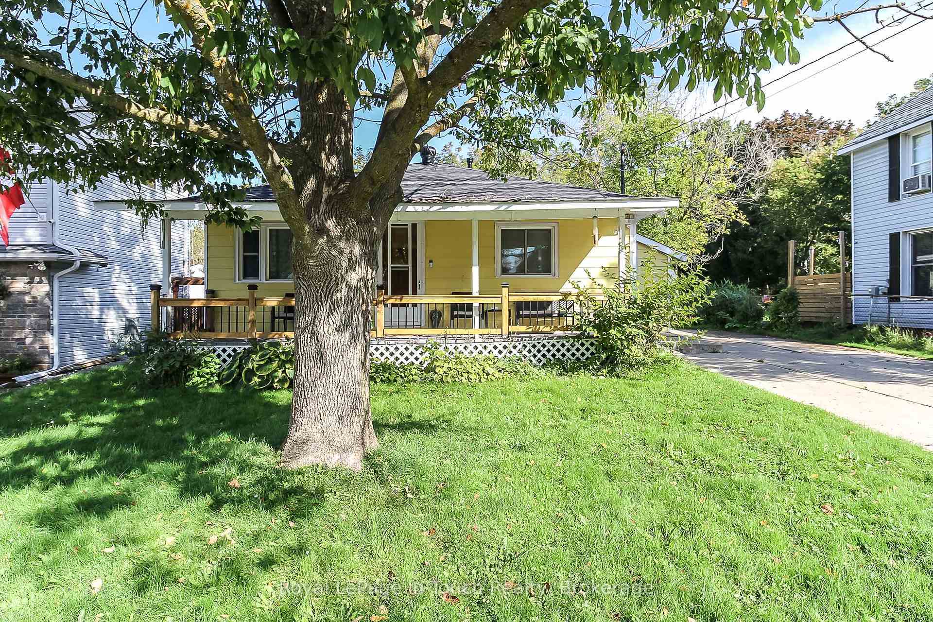 Property Photo: 27 Peel Street ON L9M 1A5