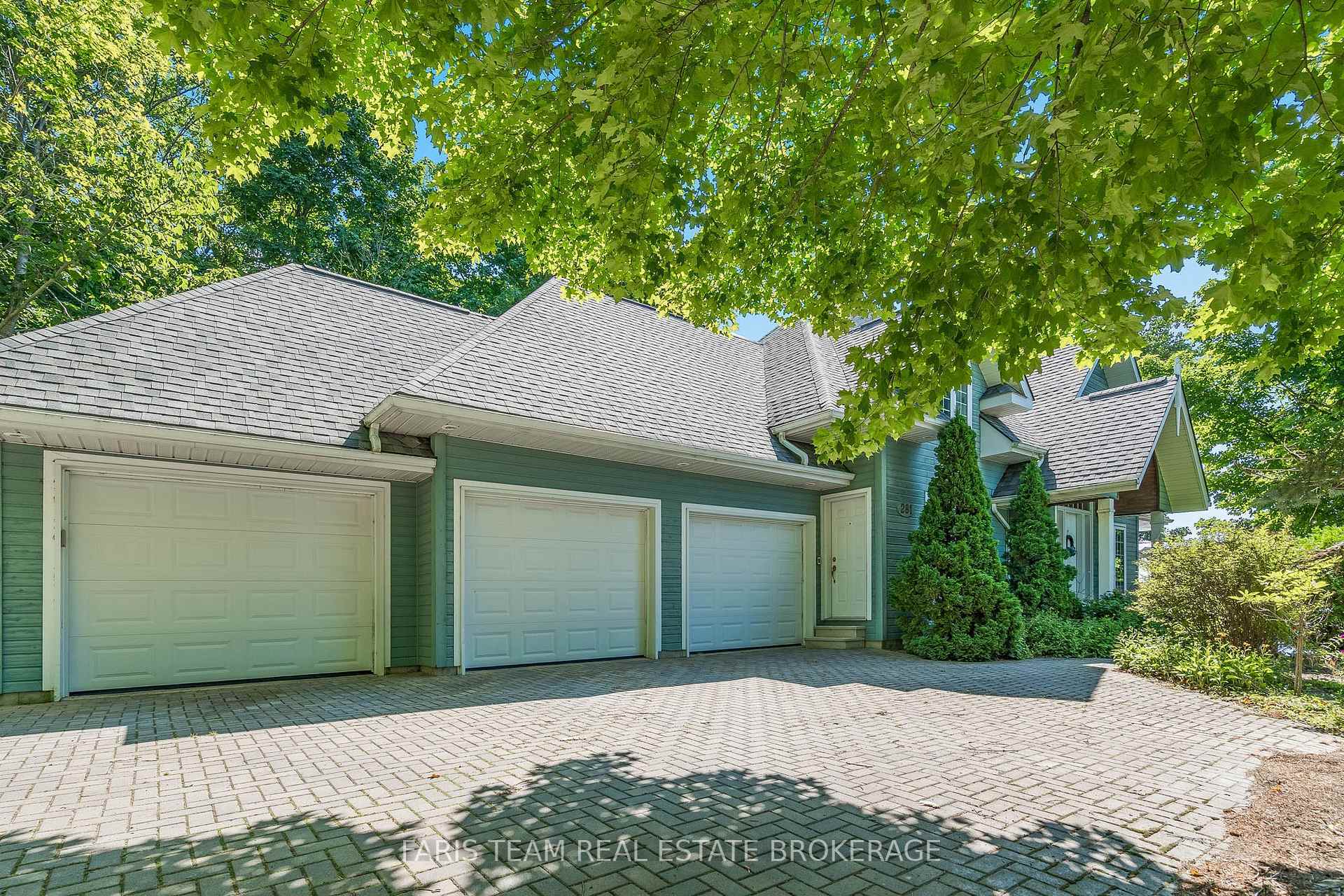 Photo de la propriété: 281 Puddicombe Road ON L4R 5G7