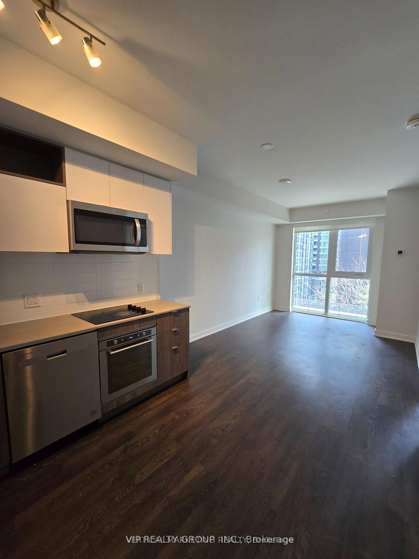 Property Photo:  100 Dalhousie Street 608  ON M5B 1E1 