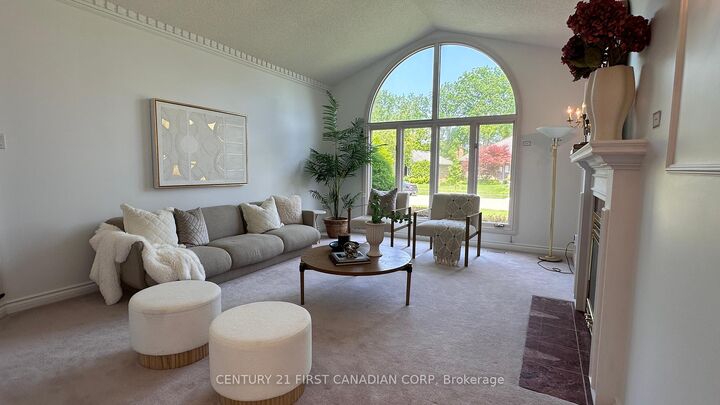 Property Photo: 212 Timber Drive ON N6K 4B6