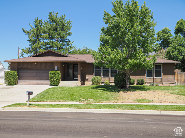 Property Photo: 2619 E Sundance Dr UT 84093