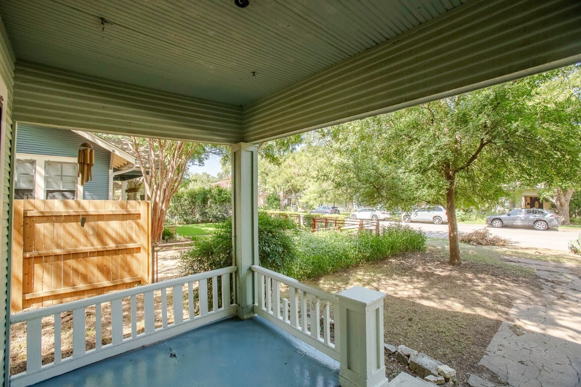 Property Photo: 4205 Avenue B Unit B TX 78751