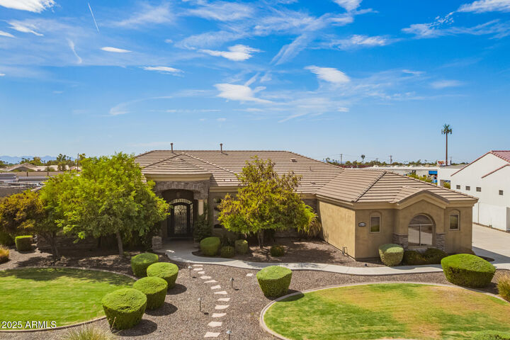 Property Photo:  26118 S Washington Street  AZ 85249 