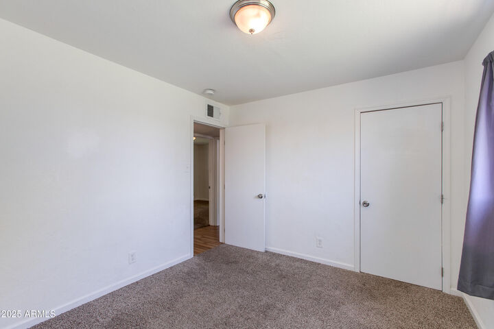 Property Photo:  5657 N 39th Avenue  AZ 85019 