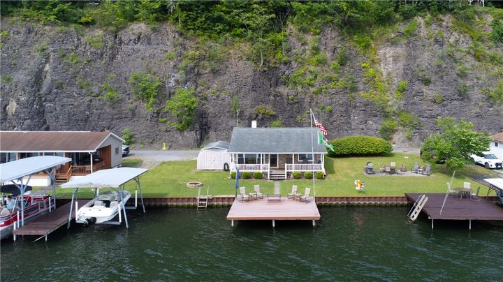 Property Photo:  4212 Upson Point Road  NY 14837 