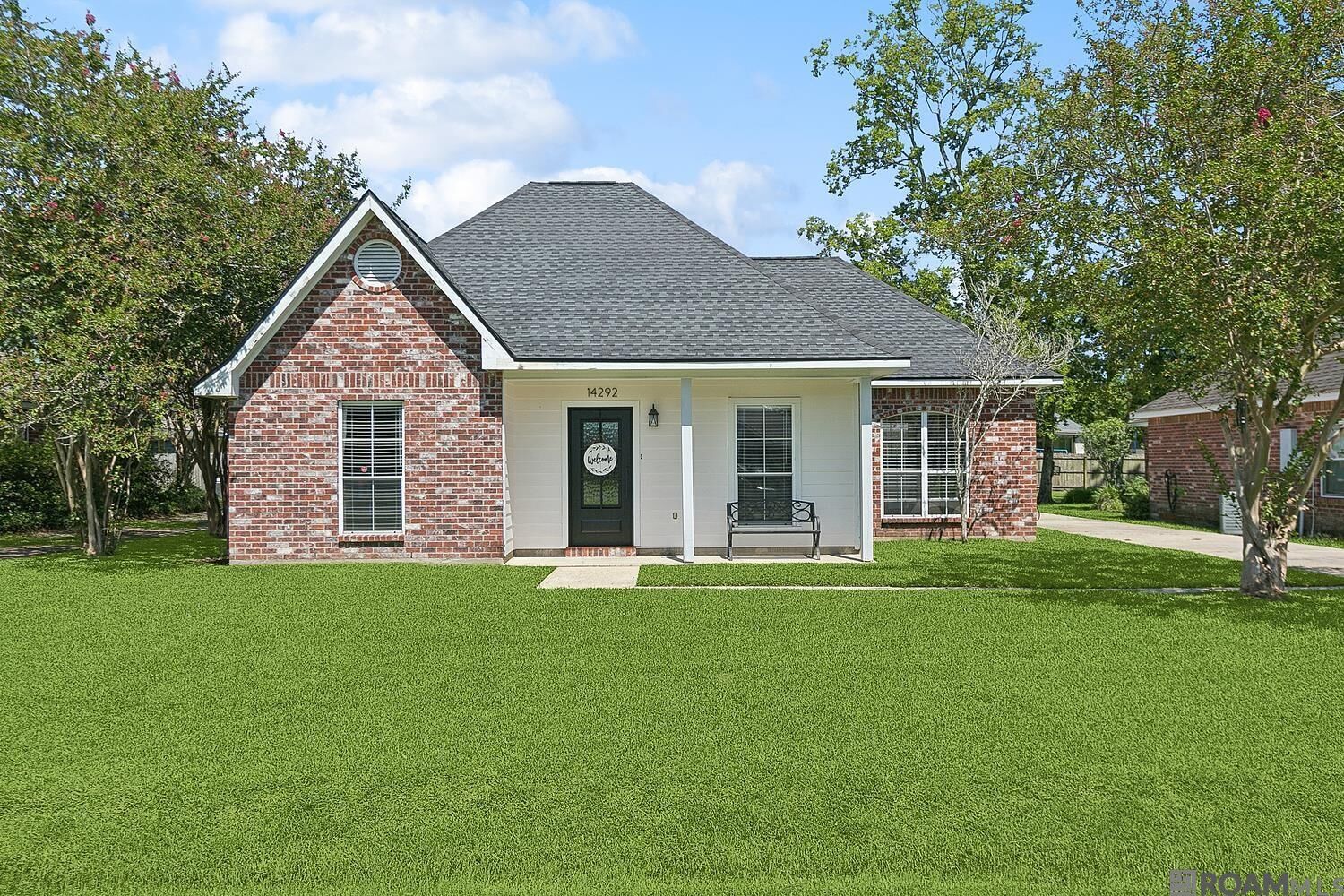Property Photo: 14292 Whispering Oaks Dr LA 70737