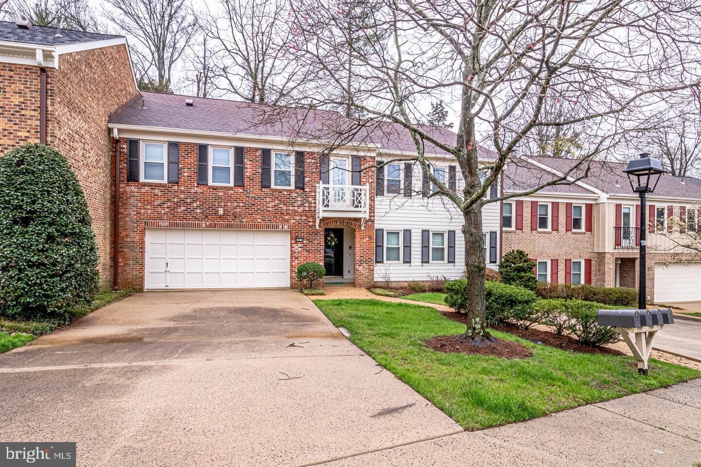 Property Photo:  10515 Meadow Bridge Lane  VA 22030 
