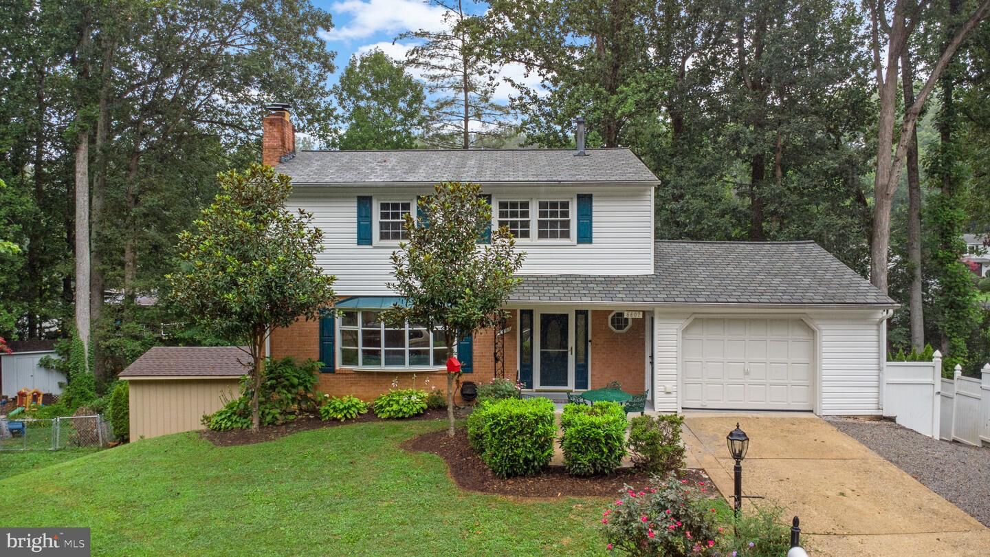 Property Photo:  6607 Sandover Court  VA 22152 