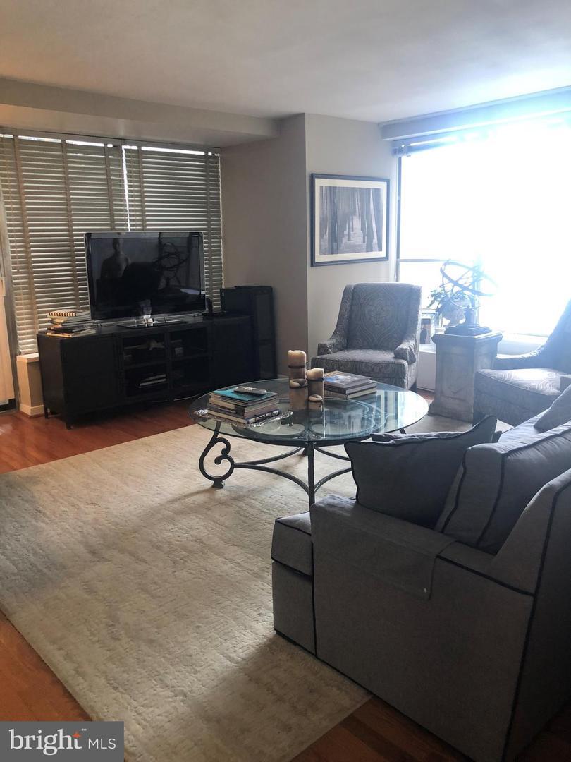 Property Photo: 224 W Rittenhouse Square 30 1401 PA 19103
