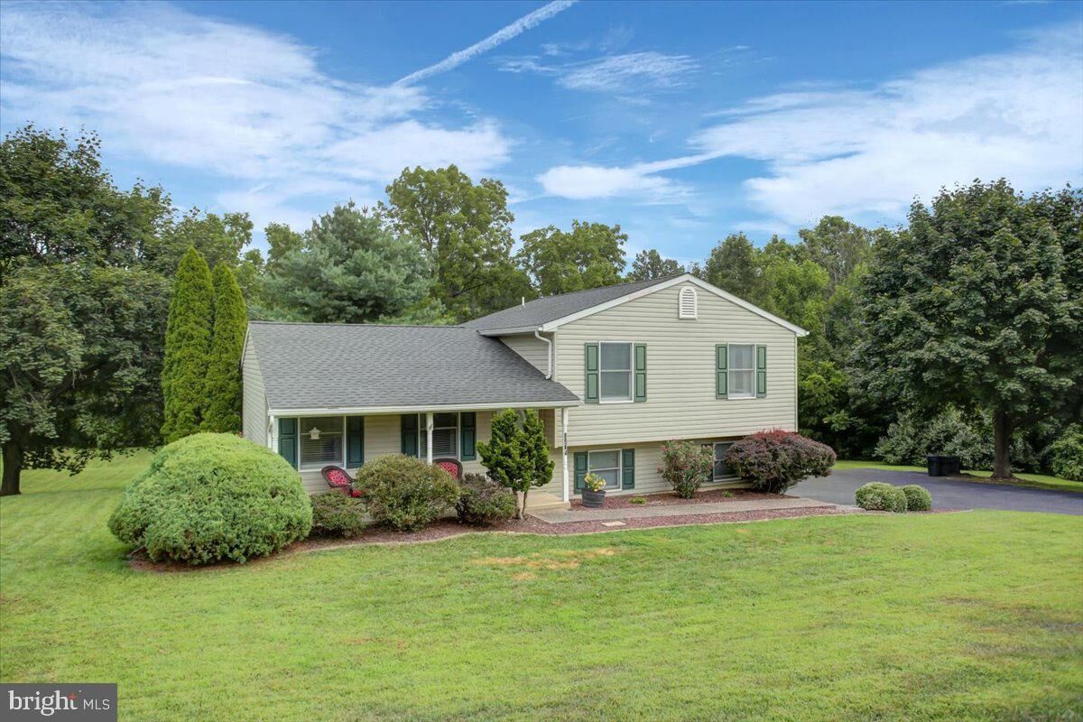 Property Photo: 8964 Willowdale Road PA 17225