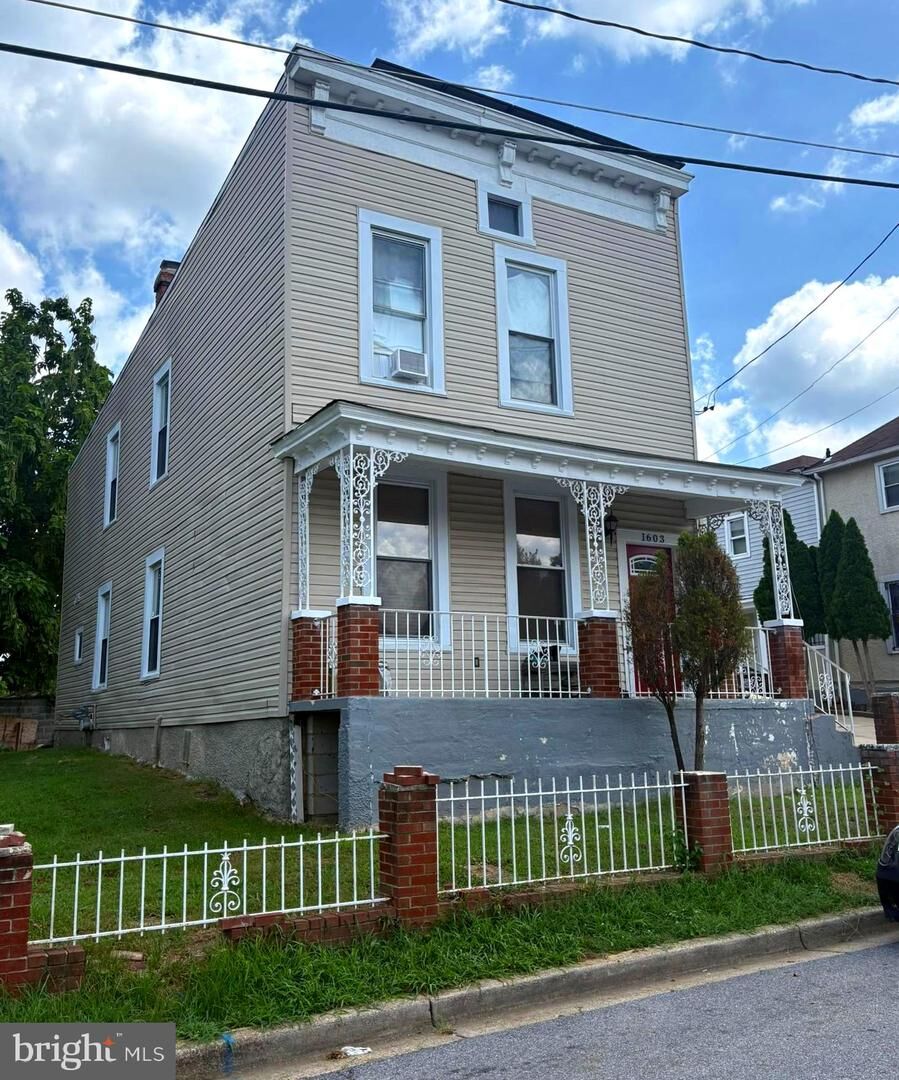 Property Photo: 1603 Warren Avenue MD 20785