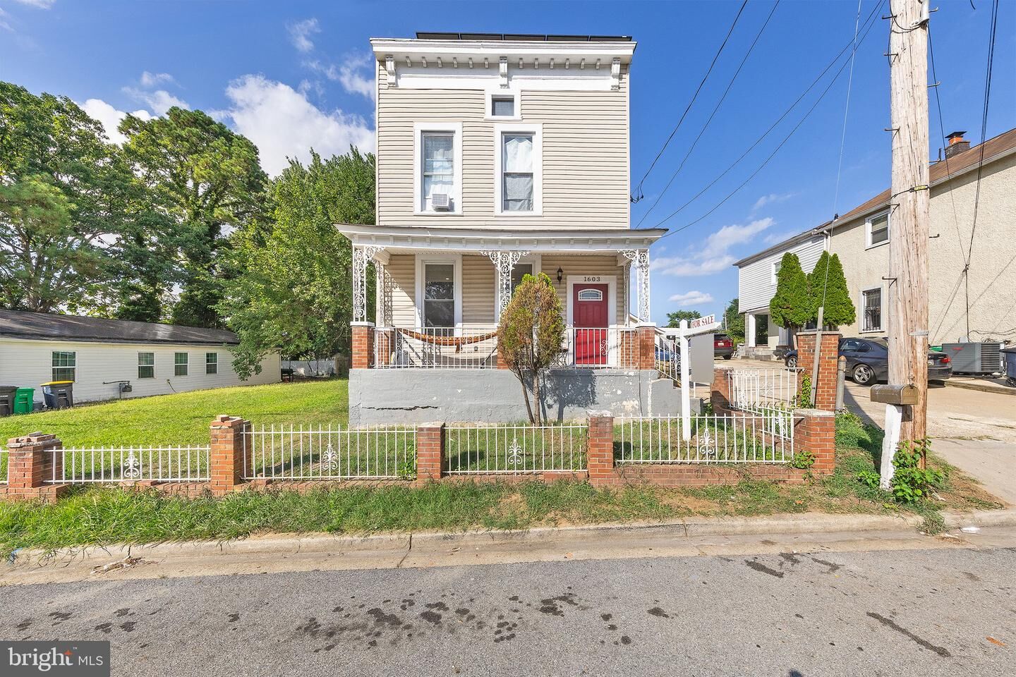 Property Photo:  1603 Warren Avenue  MD 20785 