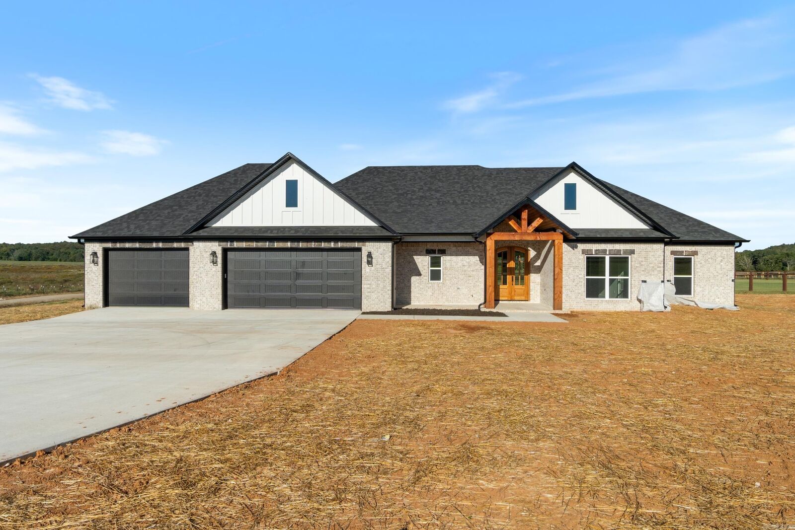 Property Photo:  2 Republican Meadow Lane  AR 72058 