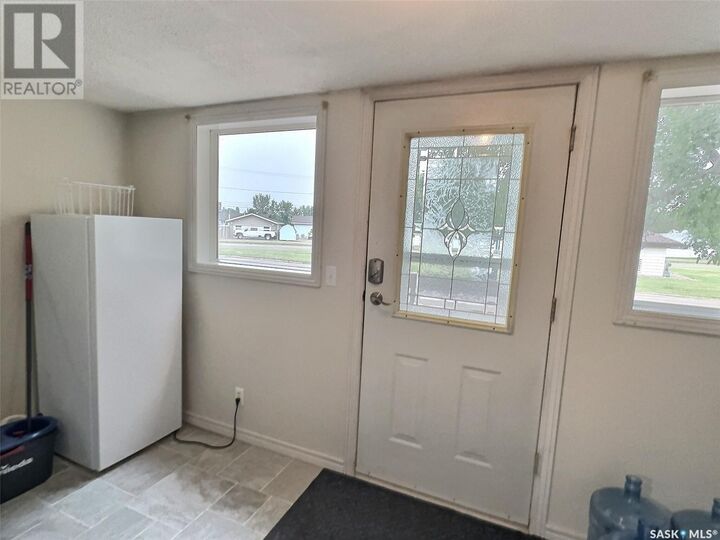 Property Photo:  525 First A Street  SK S4A 0C4 