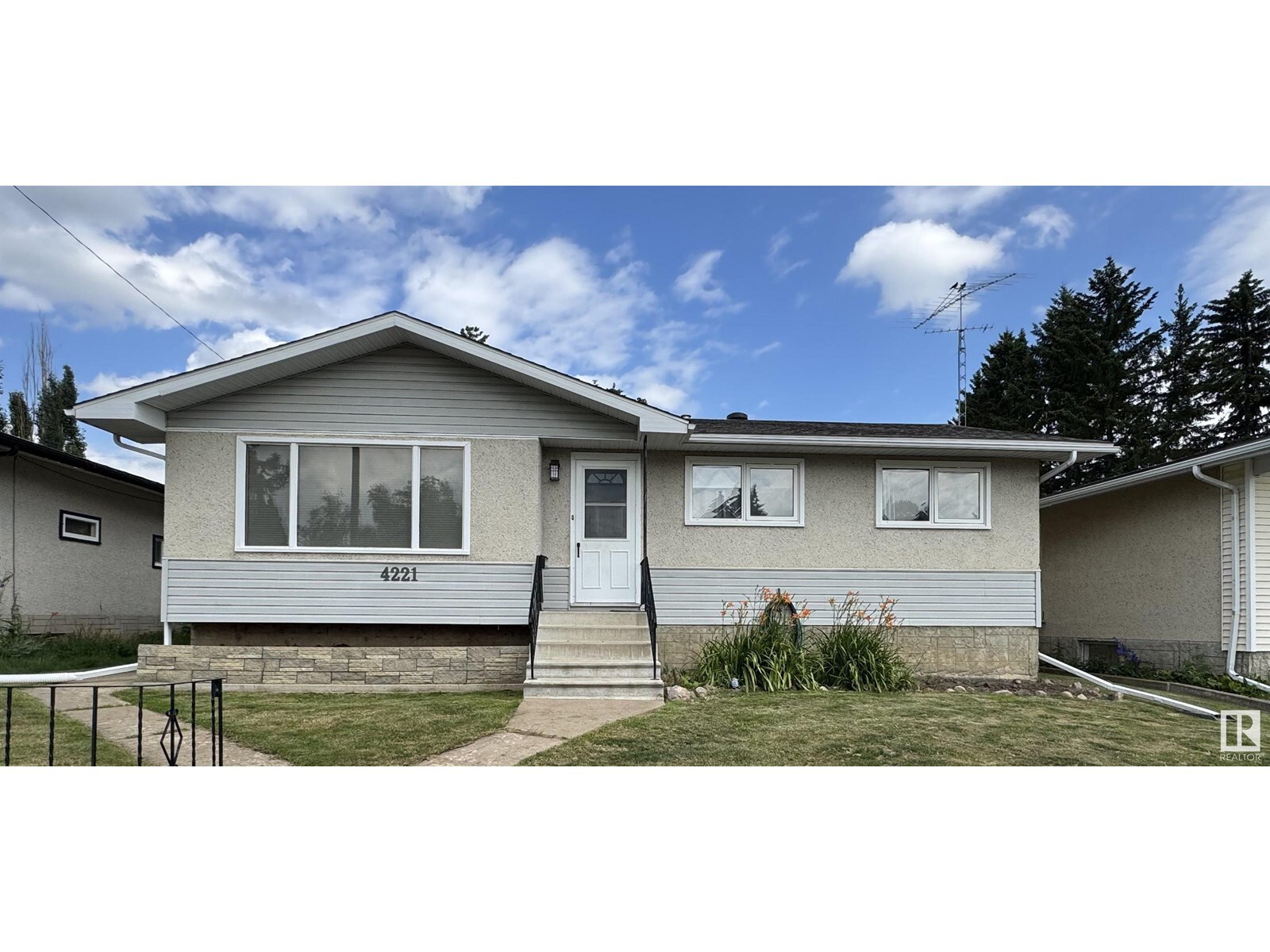 Property Photo:  4221 50 St  AB T9C 1B6 