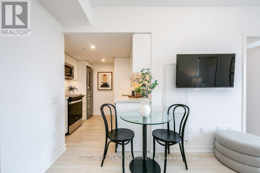 Property Photo: 500 Wilson Avenue 701 ON M3H 0E5