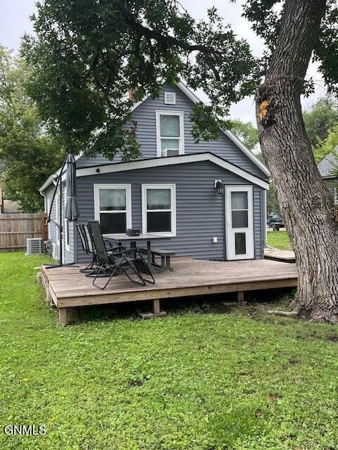 Property Photo: 209 4th Avenue SW ND 58401