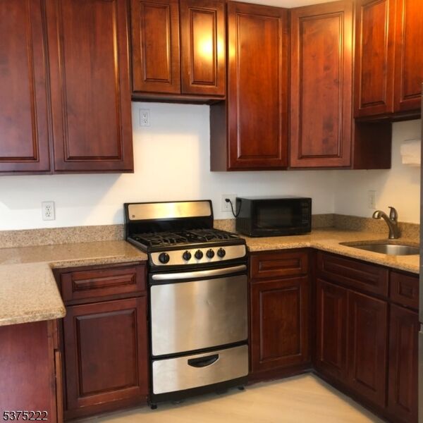 Property Photo: 104 N Beverwyck Rd 2 NJ 07034