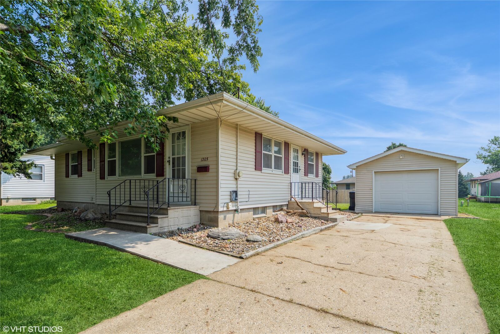 Property Photo:  1205 N Depot Street  IA 50138 