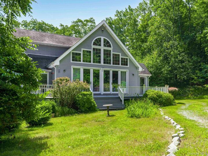 Property Photo:  57 W Corbett Road  NY 12549 