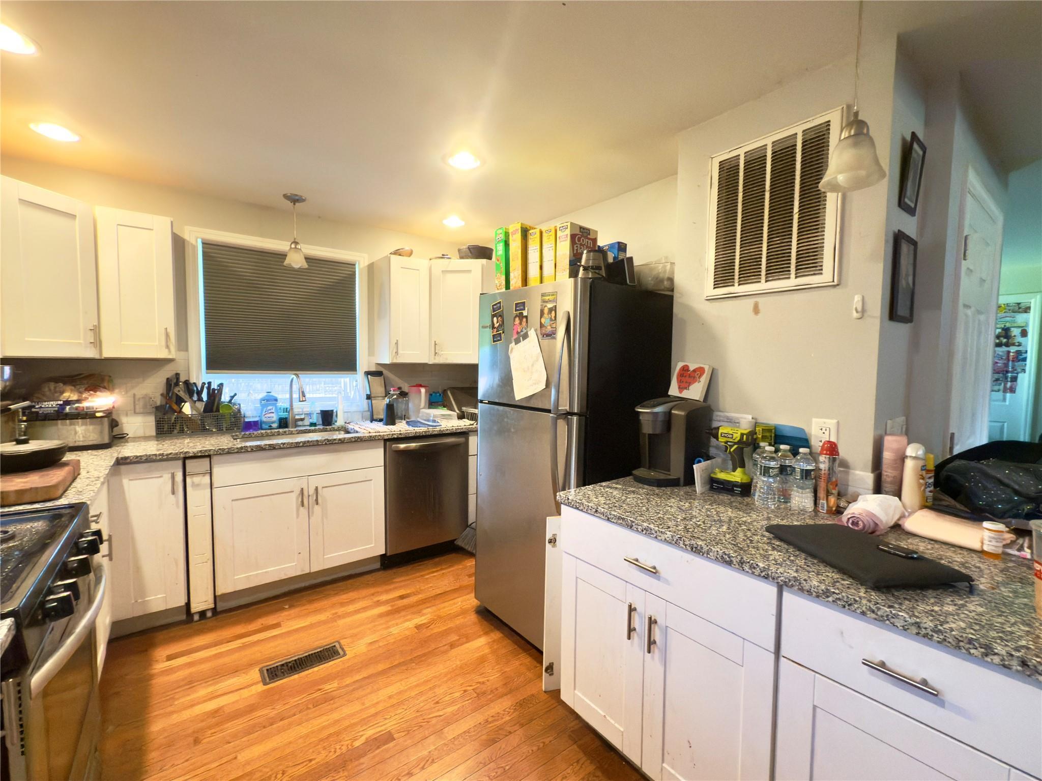 Property Photo: 21 Caywood Place NY 12538