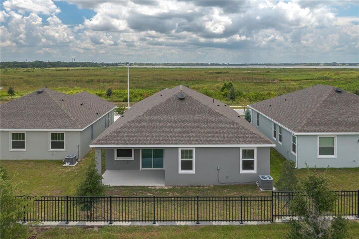 Property Photo: 2551 Mariah Place FL 33850