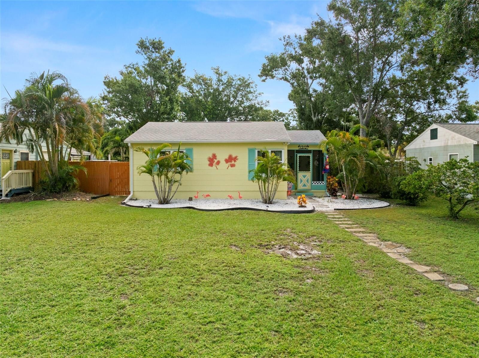 Property Photo:  1212 Hull Street S  FL 33707 