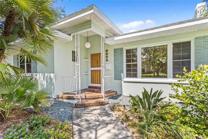 Property Photo:  2217 Brevard Road NE  FL 33704 