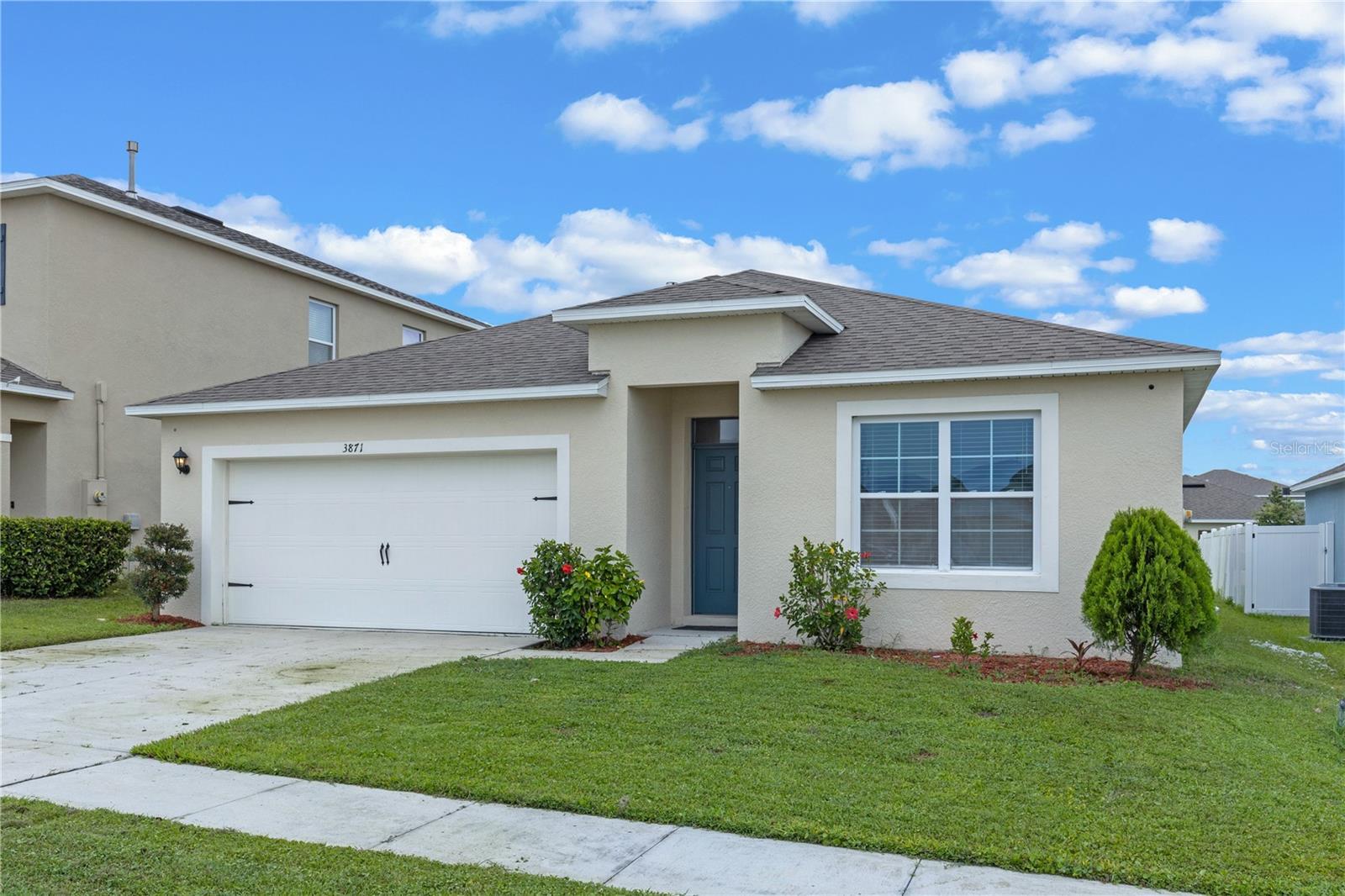 Property Photo:  3871 Brant Place  FL 34748 