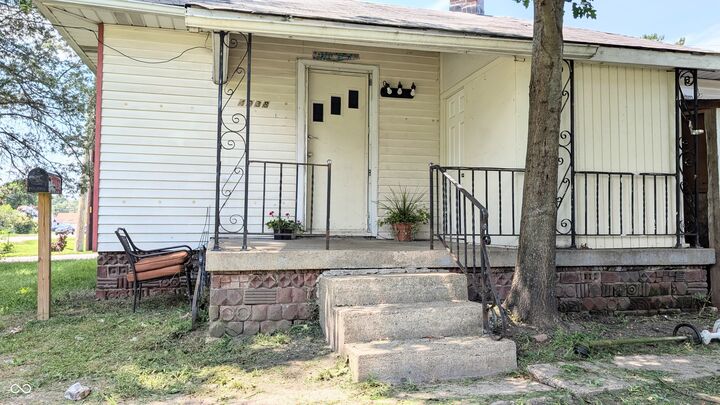 Property Photo: 4938 Rockville Road IN 46224