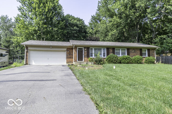 1822 Friendship Drive  Indianapolis IN 46217 photo