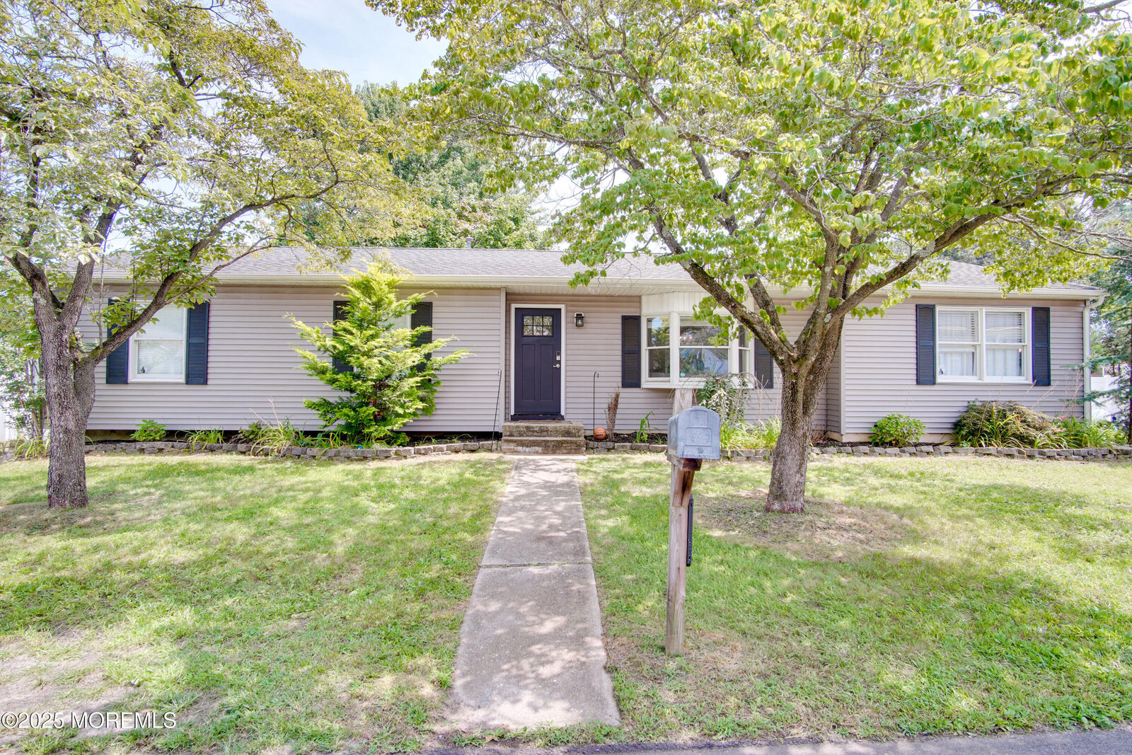 Property Photo:  809 Longboat Avenue  NJ 08722 