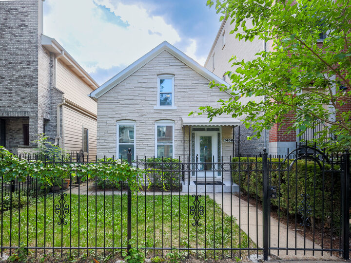 1406 N Artesian Avenue  Chicago IL 60622 photo