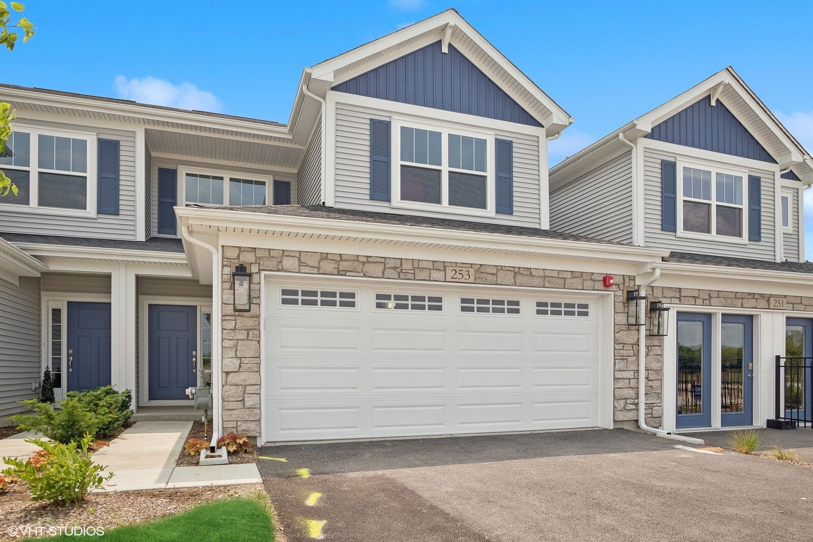 Property Photo:  276 Masters Drive  IL 60101 