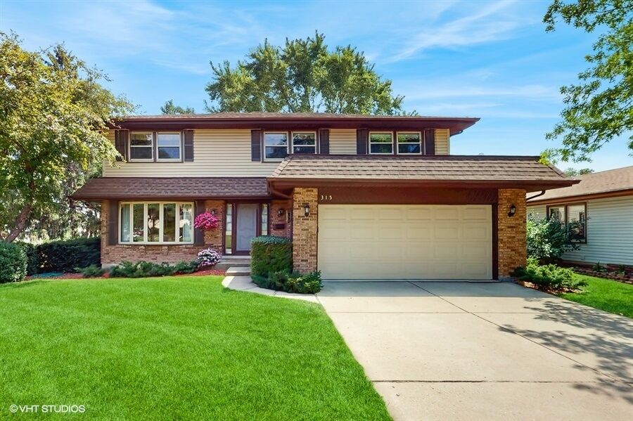 Property Photo: 315 Ashwood Drive IL 60193