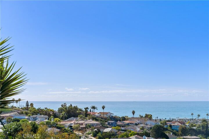 Property Photo:  723 Avenida Presidio  CA 92672 