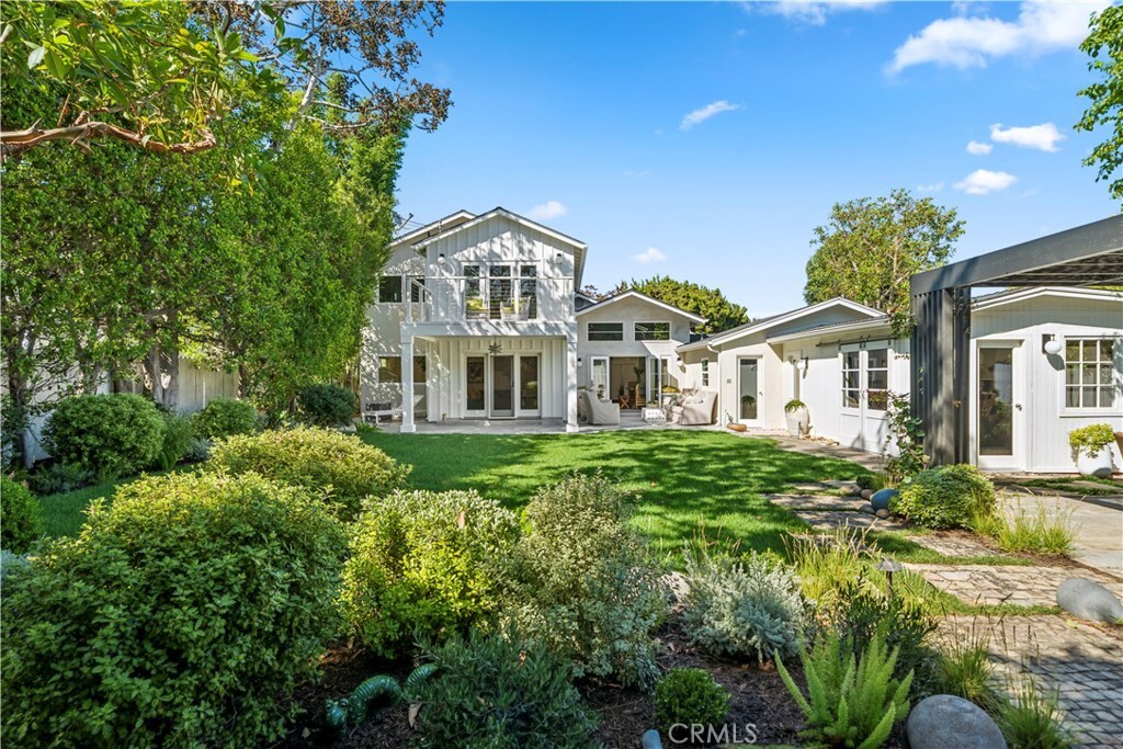 229 Del Mar Avenue  Costa Mesa CA 92627 photo