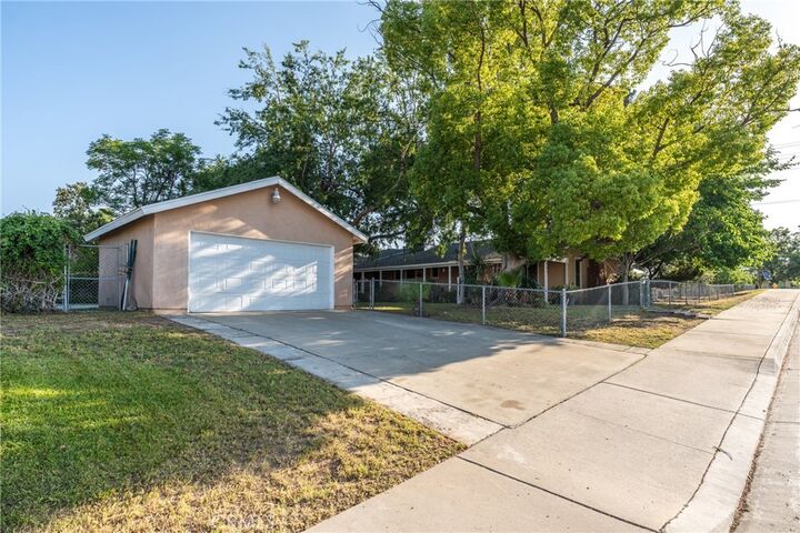 Property Photo: 751 S Linden Avenue CA 92316