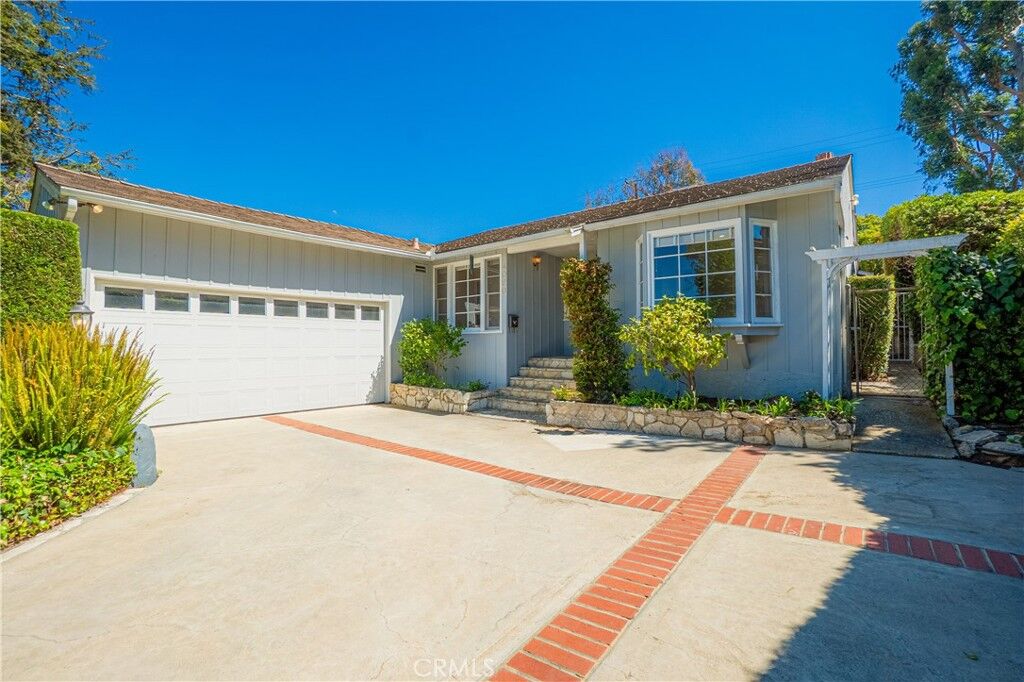 Property Photo:  4020 Via Picaposte  CA 90274 