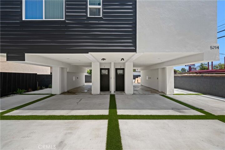Property Photo:  5214 Auckland Avenue 2  CA 91601 