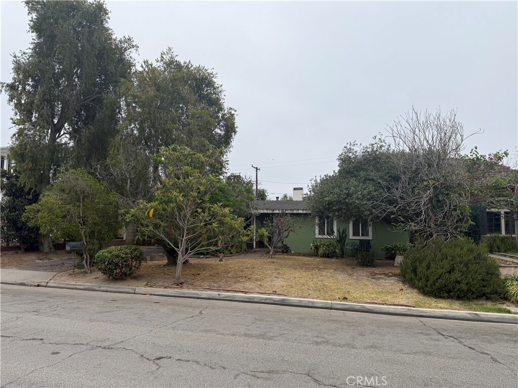 Property Photo: 2427 Margaret Drive CA 92663