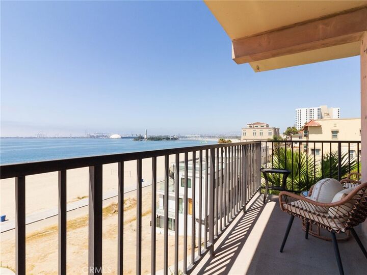 Property Photo:  1750 E Ocean Boulevard 213  CA 90802 