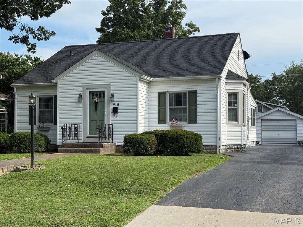 Property Photo: 915 McKinley Boulevard IL 62002